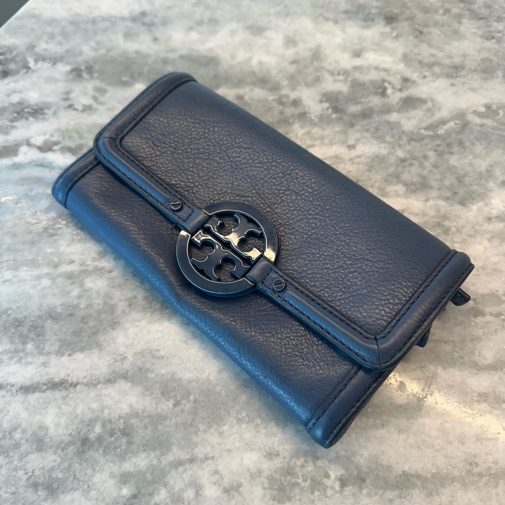Tory Burch Black Leather Wallet